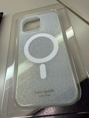 kate spade 16 Pro Max Glitter MagSafe Compatible Phone Case in Iridescent Silver